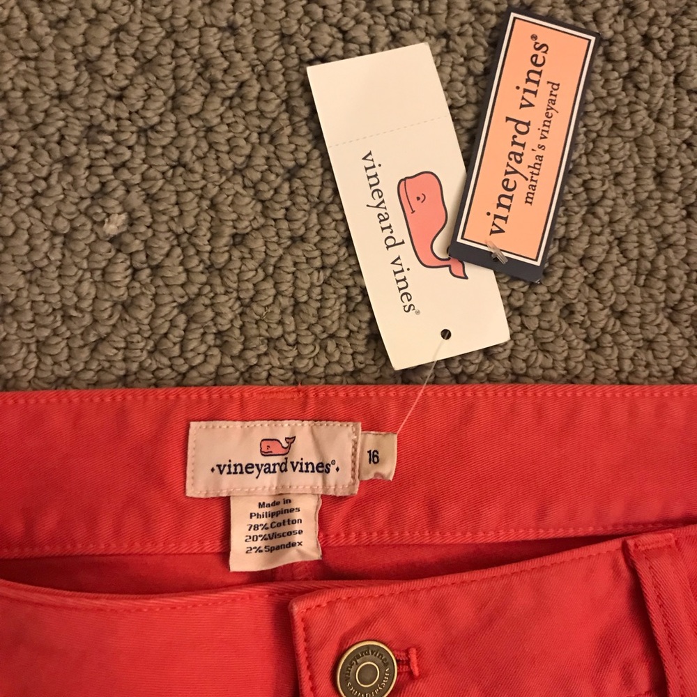 Vineyard Vines coral pants.Size 16. New w/ tags.